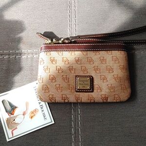 NWT Dooney and Bourke Medium Wristlet, Perfect Condition
